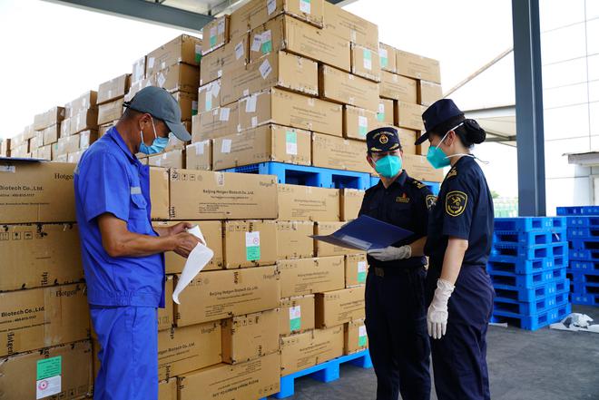 逆勢突破10萬噸！上半年成都航空口岸進出口貨物量創歷史新高